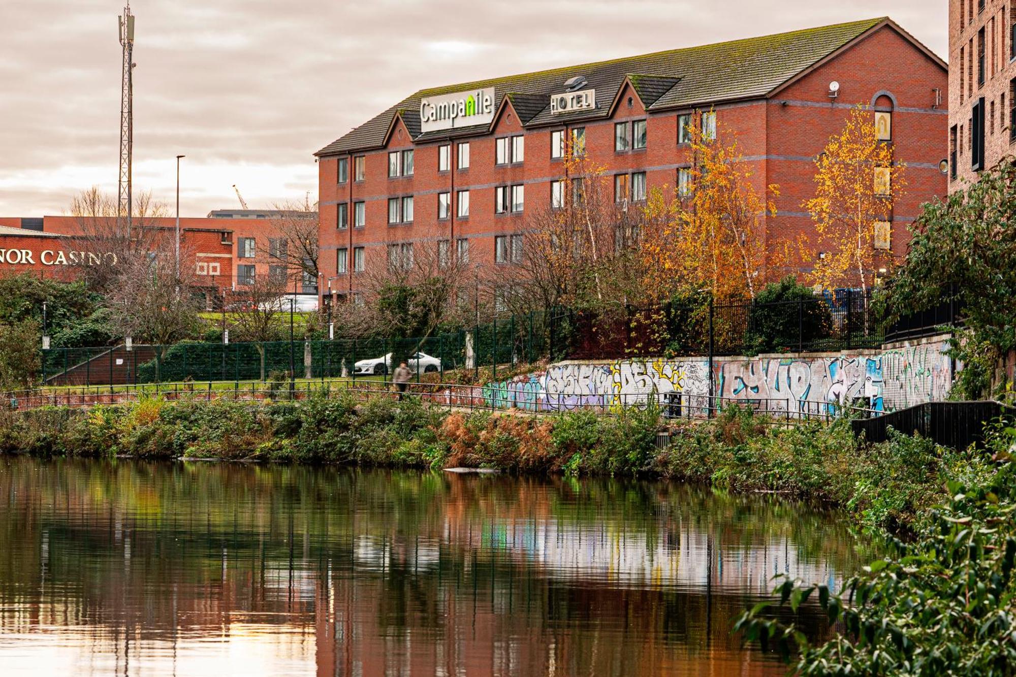 Campanile Manchester Hotel Exterior photo