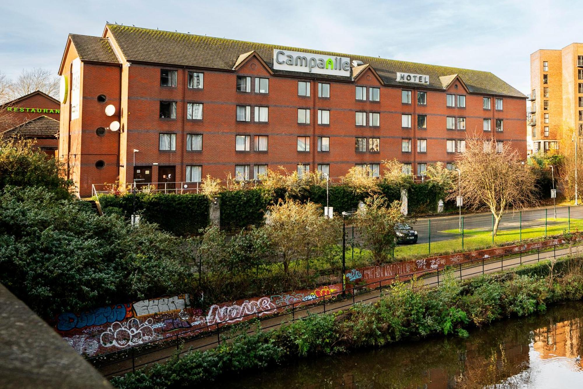 Campanile Manchester Hotel Exterior photo